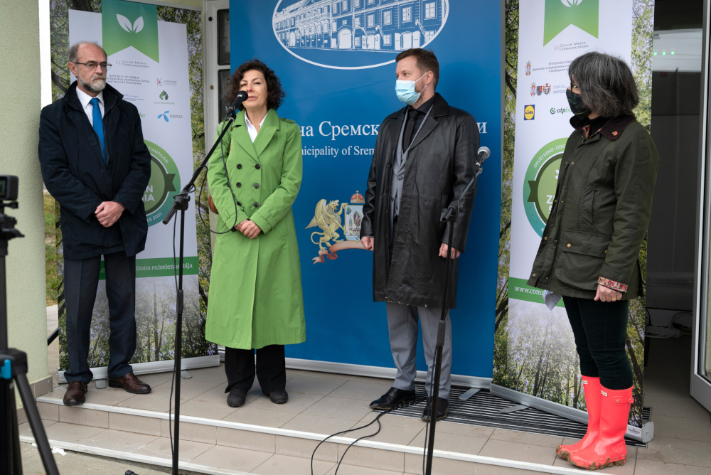 Ambasadorka Velike Britanije učestvovala u projektu „Zelena Srbija“ u Sremskim Karlovcima