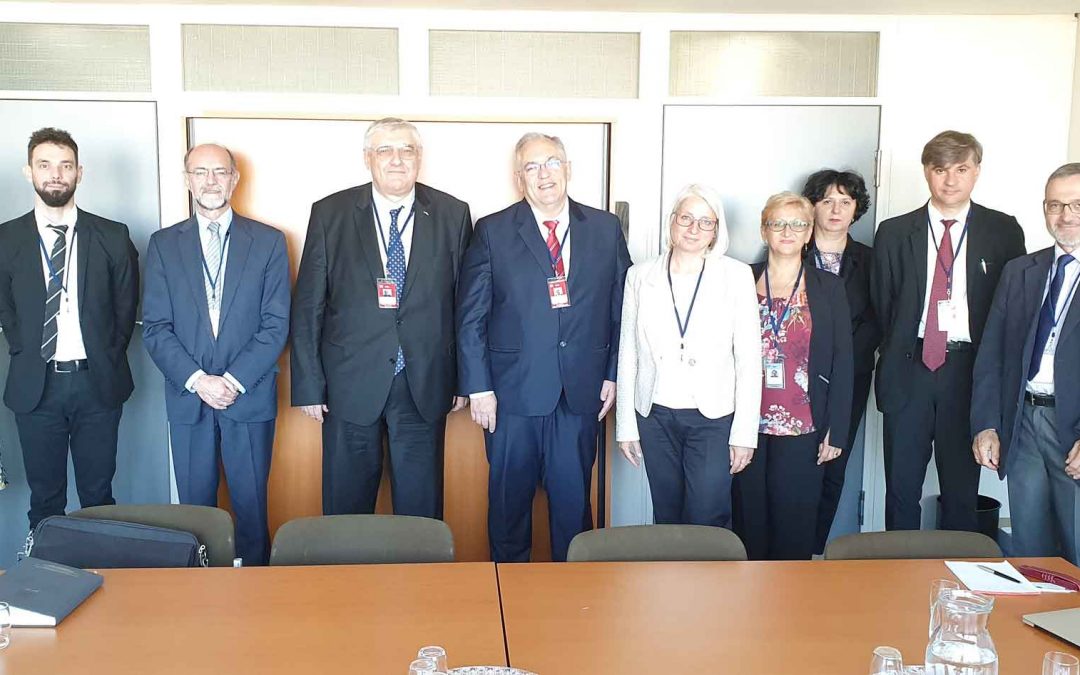 Delegacija Republike Srbije na bilateralnim sastancima sa predstavnicima Mađarske i Rumunije